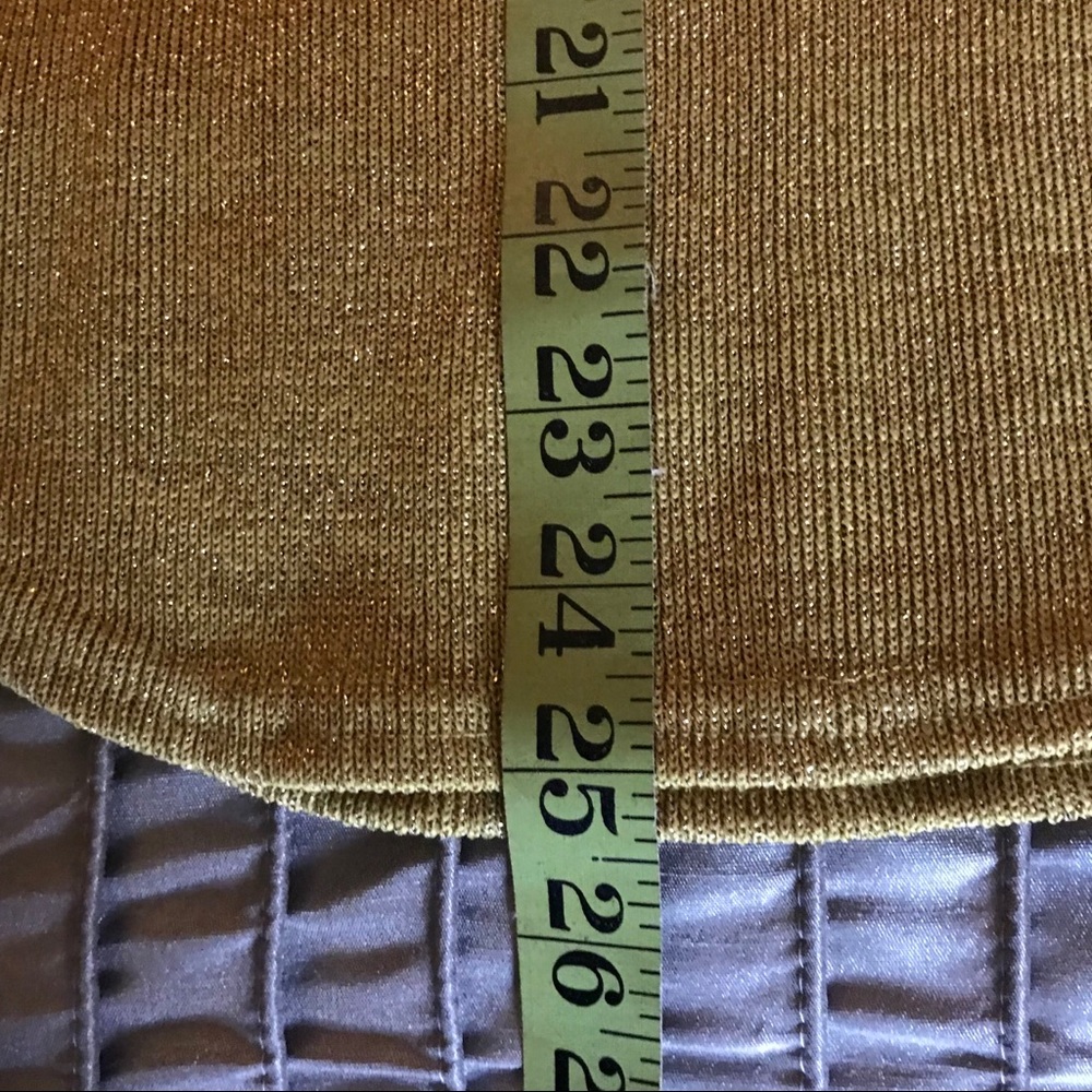 Gold Cache Sleeveless Top - Picture 10 of 11
